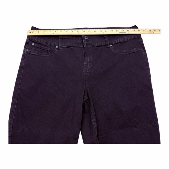 Torrid Women's Classic Black Straight Leg Jeans - Picture 4 of 8